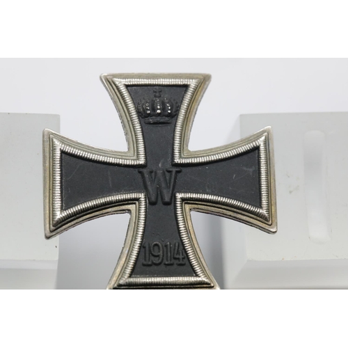 3441 - German Imperial WWI type Iron Cross 1st Class, stamped Deschlussohn verso. P&P Group 1 (£14+VAT for ... 