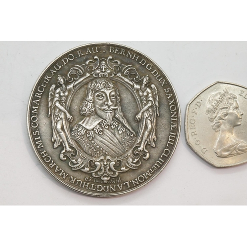 3528 - Early silver medallion, Breisach 1638, by J. Blum, presented on the capture of the city by Duke Bern... 