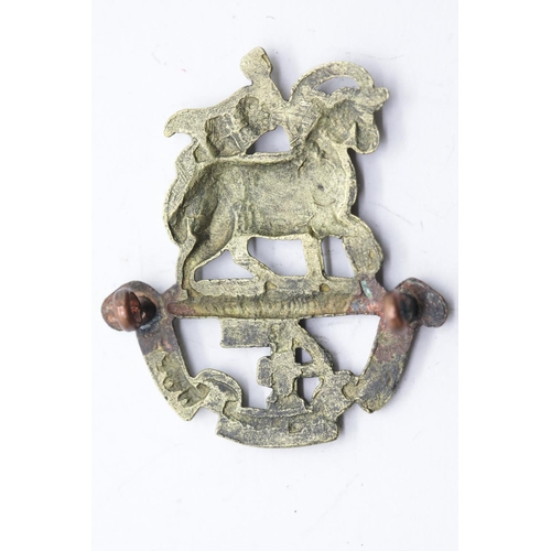 3357 - British Victorian type cap badge for 4th Volunteers Queens Regiment. P&P Group 1 (£14+VAT for the fi... 