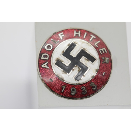 3340 - German Third Reich type enamelled party badge marked RZM verso. P&P Group 1 (£14+VAT for the first l... 