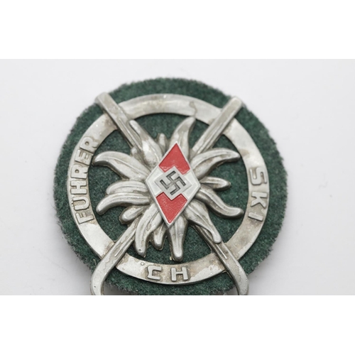 3307 - German Third Reich type Hitler Youth Ski badge, marked Wittmann, Munchen verso. P&P Group 1 (£14+VAT... 