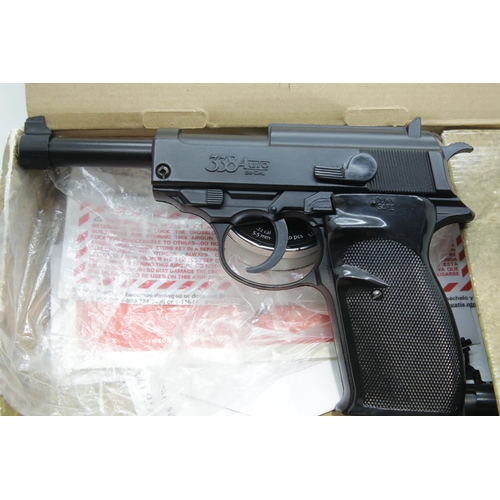 3222 - Crossman boxed CO2 air pistol model 338. P&P Group 2 (£18+VAT for the first lot and £3+VAT for subse... 