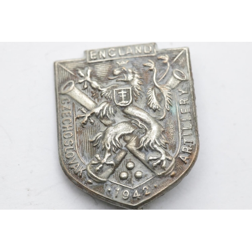 3324 - Czech WWII type Artillery in England Lapel Badge, worn by the Czech troops when in Civilian attire. ... 