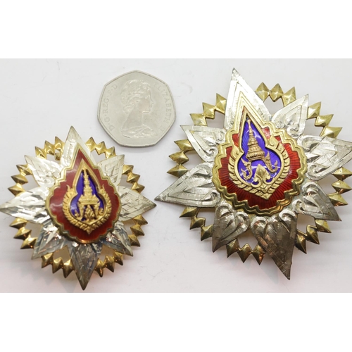 3476 - Thai Order of the Crown, enamelled and gilt with matching breast badge. P&P Group 2 (£18+VAT for the... 