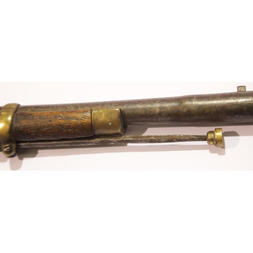 3211 - Late 18th - early 19th century black powder musket, L: 150 cm, no visible proof marks. Not available... 