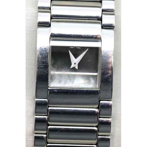 1068 - Ladies Baume and Mercier stainless steel Catwalk wristwatch with swiss made quartz movement, sapphir... 