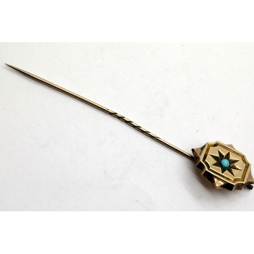 1033 - Presumed 9ct gold stick pin with turquoise centre, 1.8g, L: 7.5 cm. P&P Group 1 (£14+VAT for the fir... 