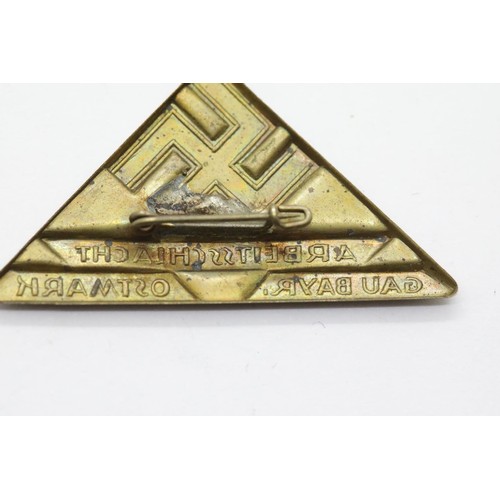 3411 - German Third Reich 'tinnie' day badge. P&P Group 1 (£14+VAT for the first lot and £1+VAT for subsequ... 