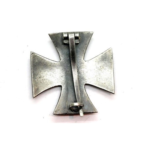 3457 - German WWII type pin back Iron Cross 1st Class. P&P Group 1 (£14+VAT for the first lot and £1+VAT fo... 