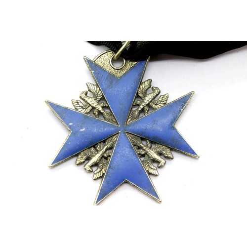 3458 - German Imperial WWI type Pour le Merite 'Blue Max' cross. P&P Group 1 (£14+VAT for the first lot and... 