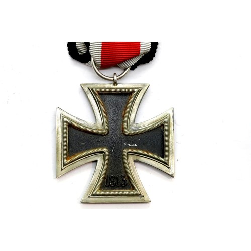 3469 - German WWII type Iron Cross with ribbon. P&P Group 1 (£14+VAT for the first lot and £1+VAT for subse... 