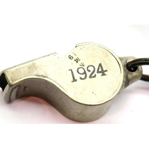 1093 - Antique 1924 military ACME thunderer whistle with crows foot. P&P Group 1 (£14+VAT for the first lot... 