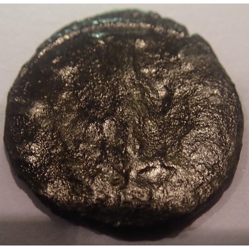 1245 - Roman Bronze AE3 Gothicus Claudius Radiate - died of the plague in 270AD. P&P Group 1 (£14+VAT for t... 