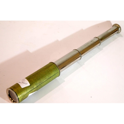 1313 - Brass three draw telescope. P&P Group 2 (£18+VAT for the first lot and £3+VAT for subsequent lots)