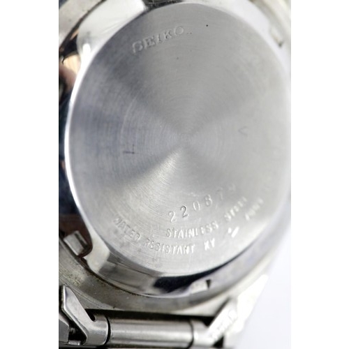 1070 - Gents Seiko 5 automatic wristwatch, boxed. Dial D: 30 mm. P&P Group 1 (£14+VAT for the first lot and... 