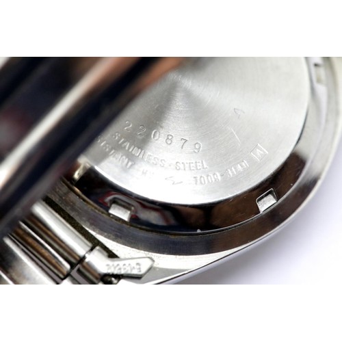 1070 - Gents Seiko 5 automatic wristwatch, boxed. Dial D: 30 mm. P&P Group 1 (£14+VAT for the first lot and... 