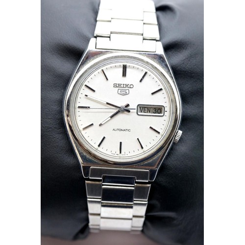 1070 - Gents Seiko 5 automatic wristwatch, boxed. Dial D: 30 mm. P&P Group 1 (£14+VAT for the first lot and... 