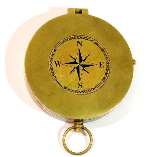 1314 - Boxed brass compass, D: 8 cm. P&P Group 1 (£14+VAT for the first lot and £1+VAT for subsequent lots)