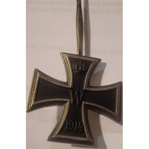 3441 - German Imperial WWI type Iron Cross 1st Class, stamped Deschlussohn verso. P&P Group 1 (£14+VAT for ... 