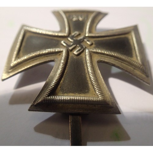 3445 - German WWII type pin back Iron Cross 1st Class. P&P Group 1 (£14+VAT for the first lot and £1+VAT fo... 