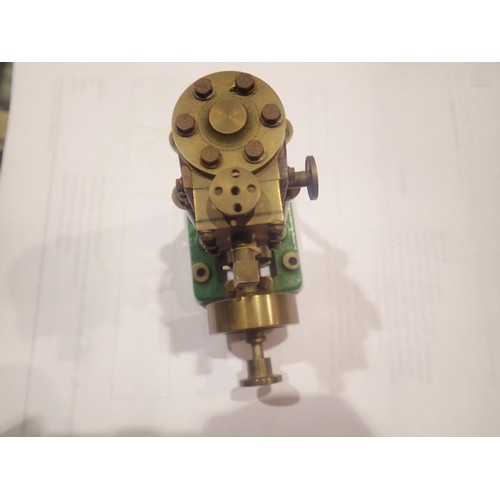 2324 - V4 oscillating steam engines, small vertical, steam engine and small selection of steam related part... 