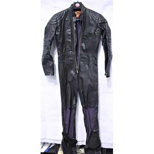 3206 - Kett vintage black leather motorcycle suit. P&P Group 3 (£25+VAT)