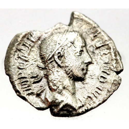 1105 - Severus Alexander Victory with Peace - Roman Empire Silver Denarius. P&P Group 1 (£14+VAT for the fi... 