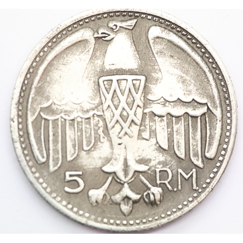 1153 - 1935 - Token depicting Adolf Hitler. P&P Group 1 (£14+VAT for the first lot and £1+VAT for subsequen... 