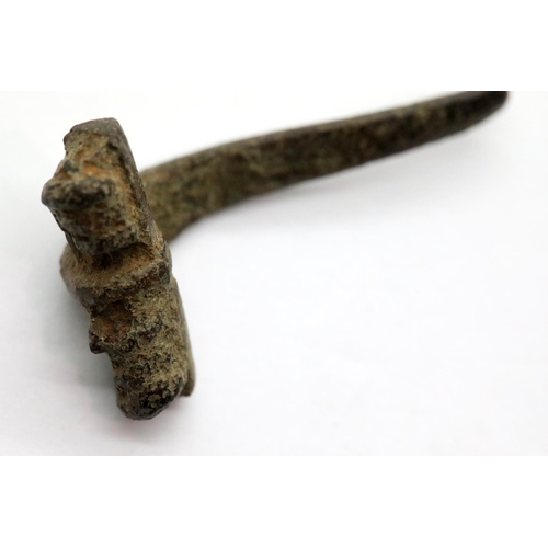 1177 - Roman Bronze age Fibula - small cloak clasp issue. P&P Group 1 (£14+VAT for the first lot and £1+VAT... 