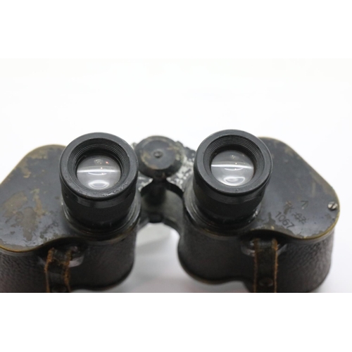 1199A - British WWII field binoculars. P&P Group 1 (£14+VAT for the first lot and £1+VAT for subsequent lots... 