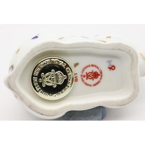 1289 - Royal Crown Derby rabbit paperweight with gold stopper. P&P Group 1 (£14+VAT for the first lot and £... 