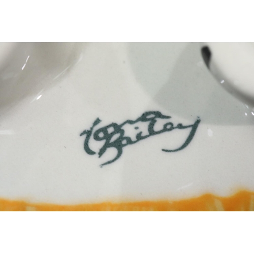 1370 - Lorna Bailey dog Doodle, L: 13 cm. P&P Group 1 (£14+VAT for the first lot and £1+VAT for subsequent ... 