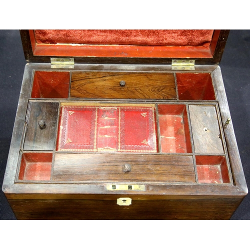 1372 - Mahogany jewellery/trinket box with fitted interior, 30 x 21 cm. P&P Group 3 (£25+VAT for the first ... 