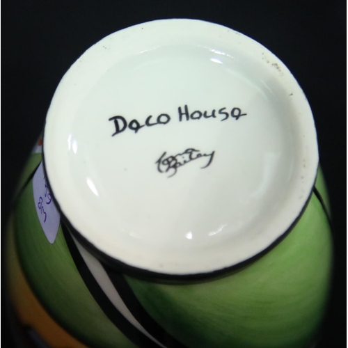 1389 - Lorna Bailey vase Deco House, H: 21 cm. P&P Group 2 (£18+VAT for the first lot and £3+VAT for subseq... 