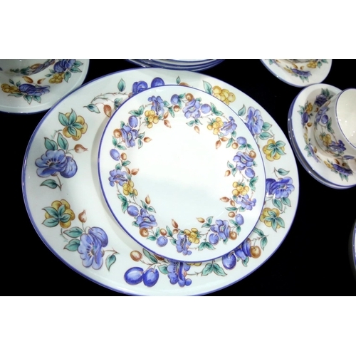 1340 - Quantity of Royal Doulton Tanglewood china in blue. Not available for in-house P&P.