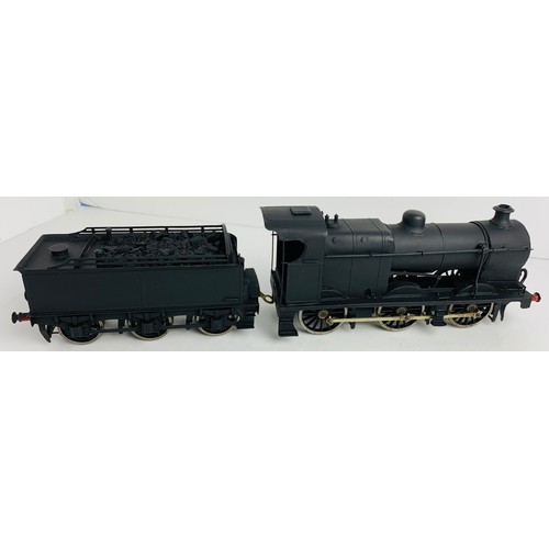 2128 - O Gauge 0-6-0 Loco - Undecorated Plain Black. P&P Group 2 (£18+VAT for the first lot and £3+VAT for ... 