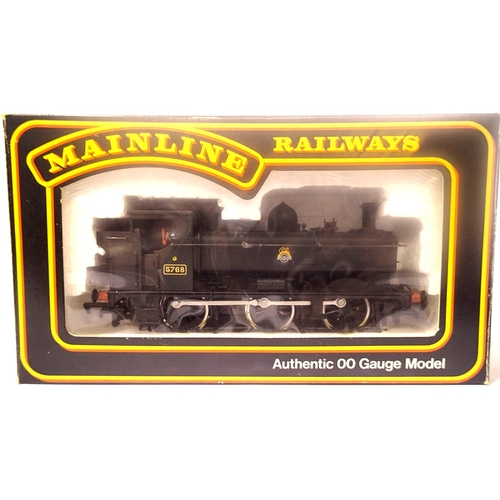 2214 - Mainline Pannier Tank, Black 5768, Black, Early Crest. P&P Group 1 (£14+VAT for the first lot and £1... 