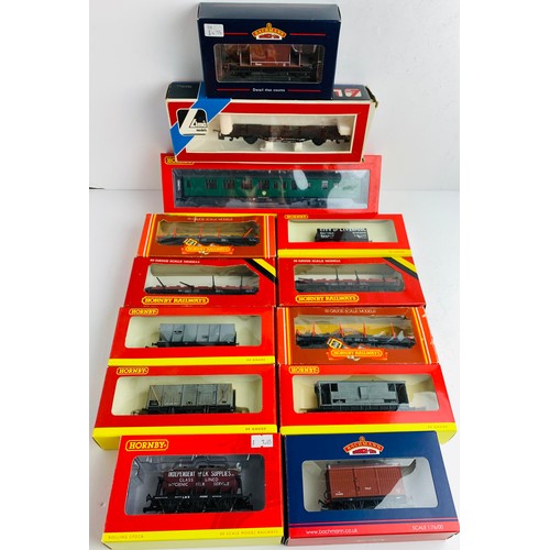 2187 - 13x OO Gauge Wagons & Coaches - All Boxed - Hornby, Bachmann, Lima. P&P Group 3 (£25+VAT for the fir... 