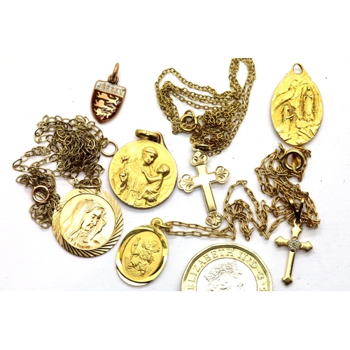 1027 - Quantity of mainly religious 9ct gold pendants, 13.7g. P&P Group 1 (£14+VAT for the first lot and £1... 
