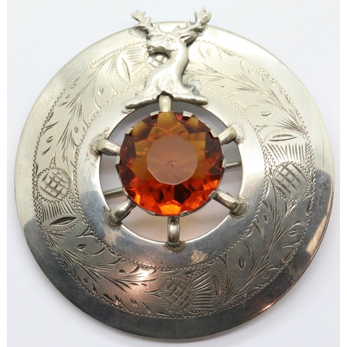 1079 - Large pewter Scottish cloak pin with large Scottish cairngorm stone, D: 69 mm. P&P Group 1 (£14+VAT ... 