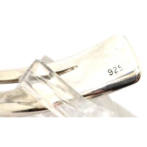 1139 - Sterling silver fancy bangle, fully hallmarked. P&P Group 1 (£14+VAT for the first lot and £1+VAT fo... 