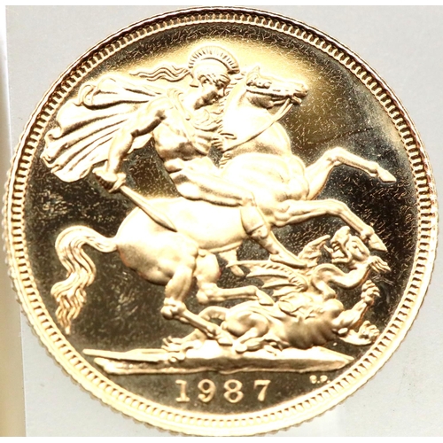 1210 - 1987 22ct gold full sovereign. P&P Group 1 (£14+VAT for the first lot and £1+VAT for subsequent lots... 