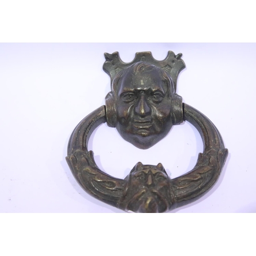 1289 - Georgian cast bronze door knocker with Cernunnos mask and gentleman's head, H: 18 cm. P&P Group 2 (£... 