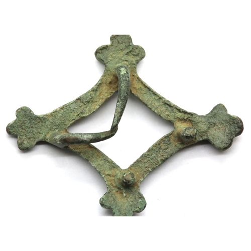 1146 - Ornate Bronze age Brooch - Late Roman period. P&P Group 1 (£14+VAT for the first lot and £1+VAT for ... 