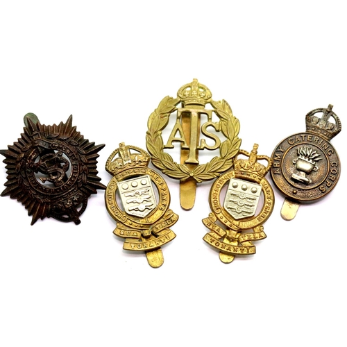 1238 - Five British Armed Services Cap Badges. P&P Group 1 (£14+VAT for the first lot and £1+VAT for subseq... 