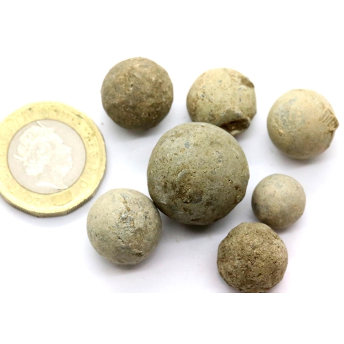 1149 - Seven Civil War musket balls, various calibres from rifle to pistol ; 1 ball with impact damage - Kn... 