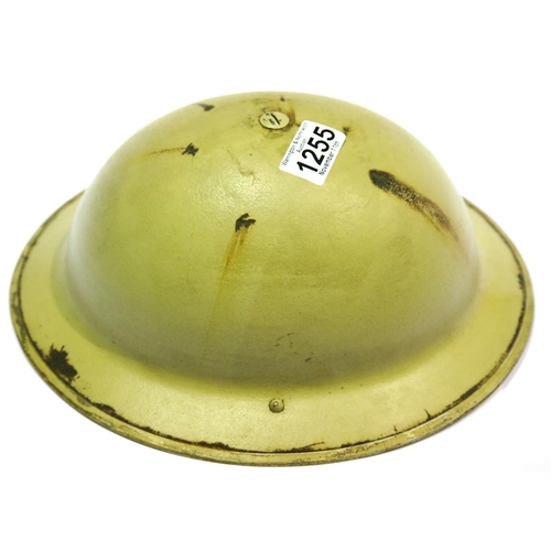 1255 - WWII British 8th Army Desert Rats Helmet Dated 1939. P&P Group 2 (£18+VAT for the first lot and £3+V... 