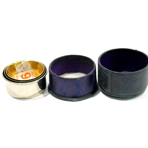 1321 - Cased collapsible silver plated whisky cup. P&P Group 1 (£14+VAT for the first lot and £1+VAT for su... 