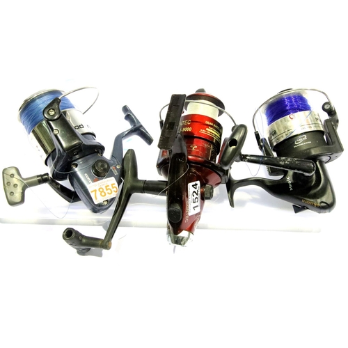 1524 - Three mixed fixed spool sea fishing reels. P&P Group 2 (£18+VAT for the first lot and £3+VAT for sub... 