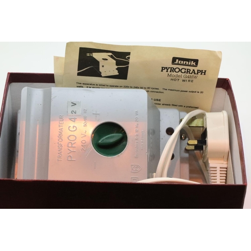 118 - Janik Pyrograph model G4HW hot wire boxed 230v. P&P Group 1 (£14+VAT for the first lot and £1+VAT fo... 